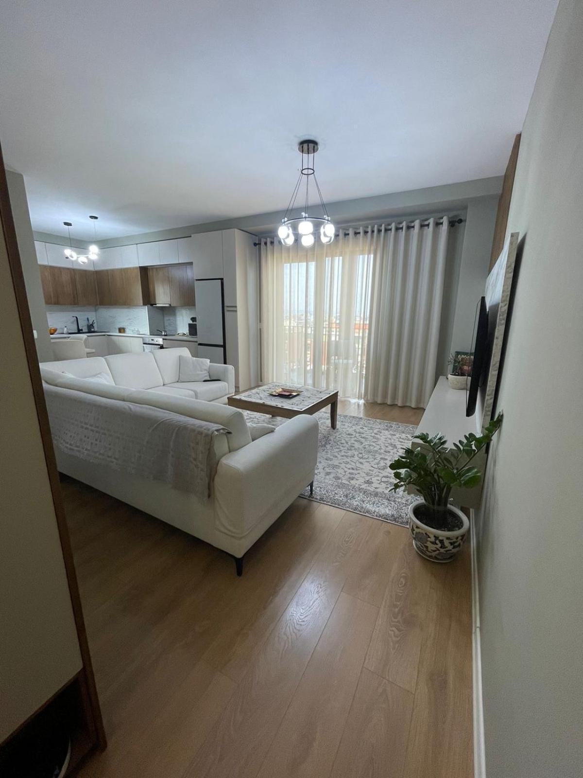 Garden Building Luxury Apartment Tirana Kültér fotó
