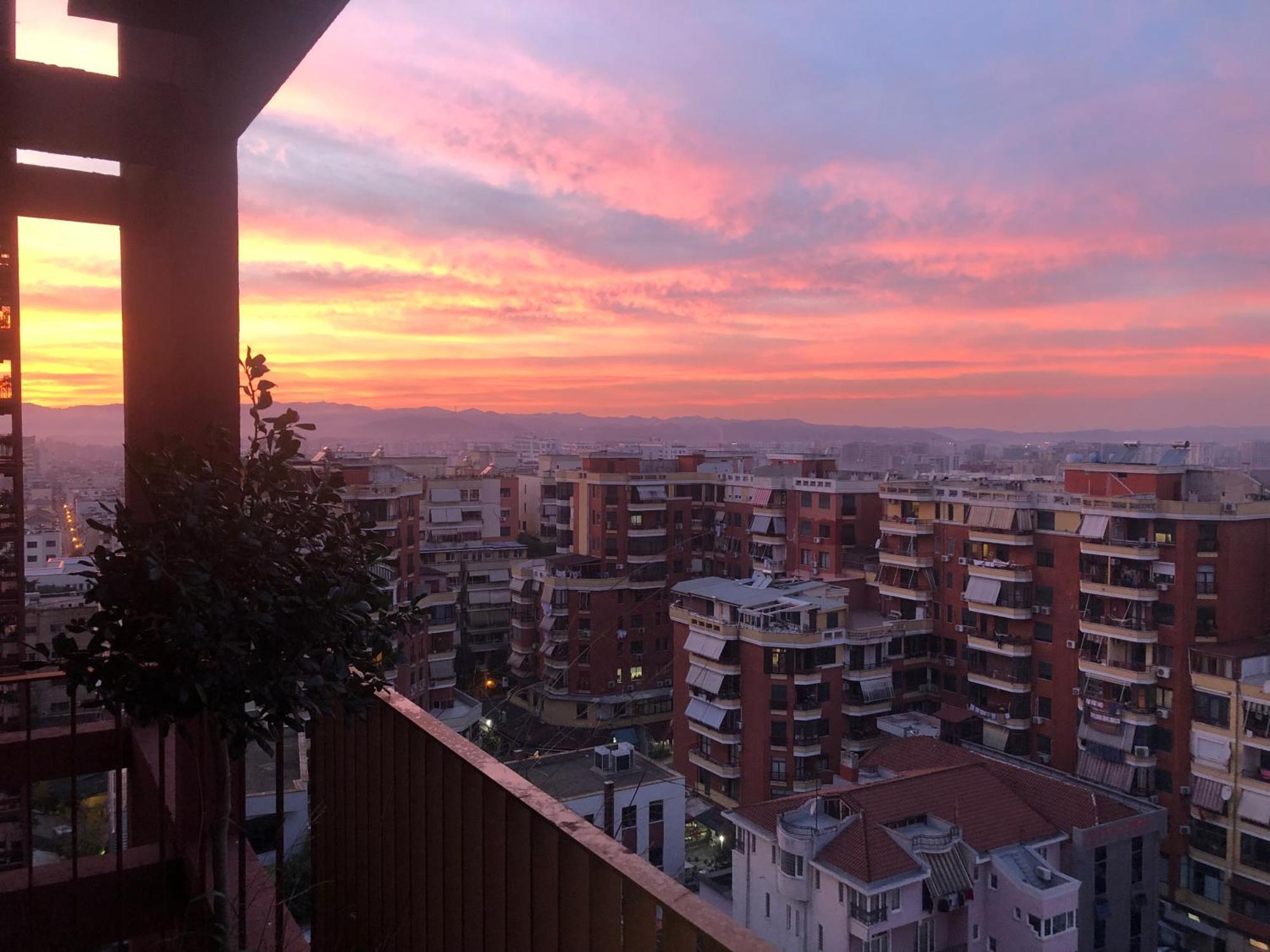 Garden Building Luxury Apartment Tirana Kültér fotó