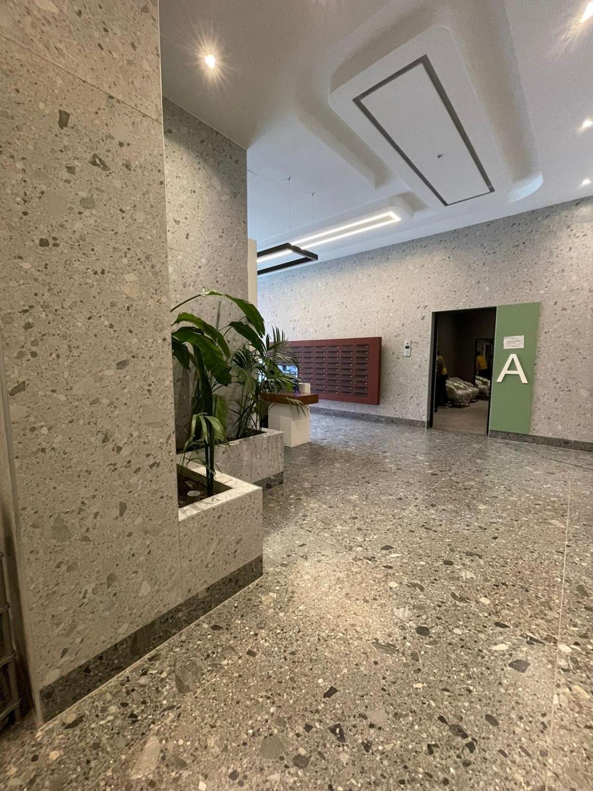 Garden Building Luxury Apartment Tirana Kültér fotó
